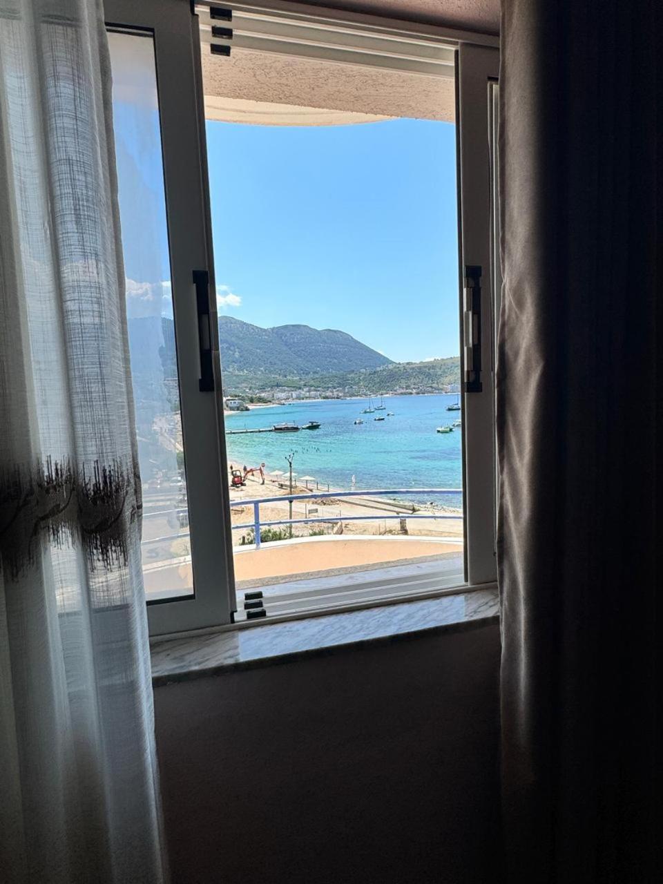 Beachfront Apartment Himarë Eksteriør billede