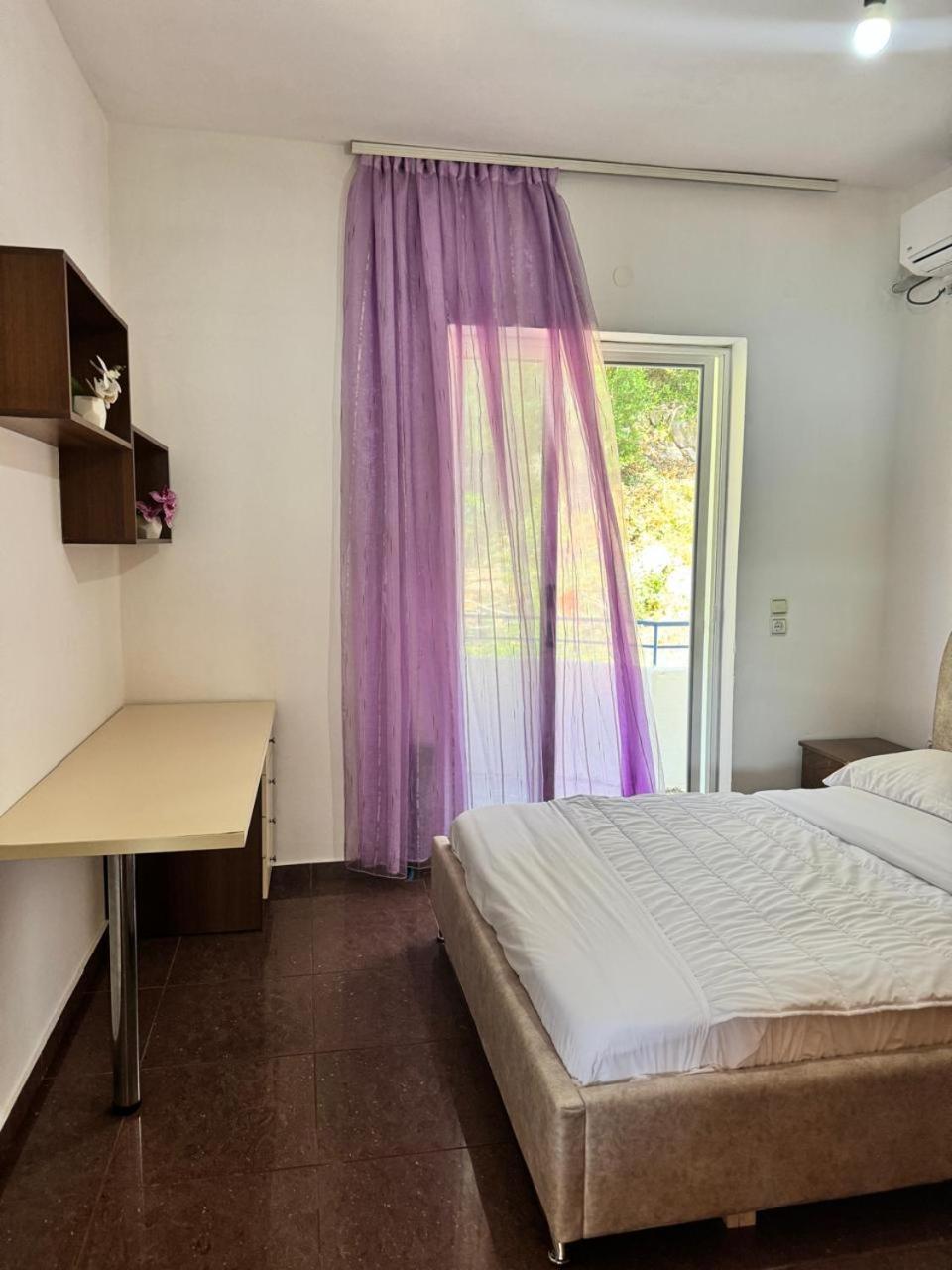 Beachfront Apartment Himarë Eksteriør billede