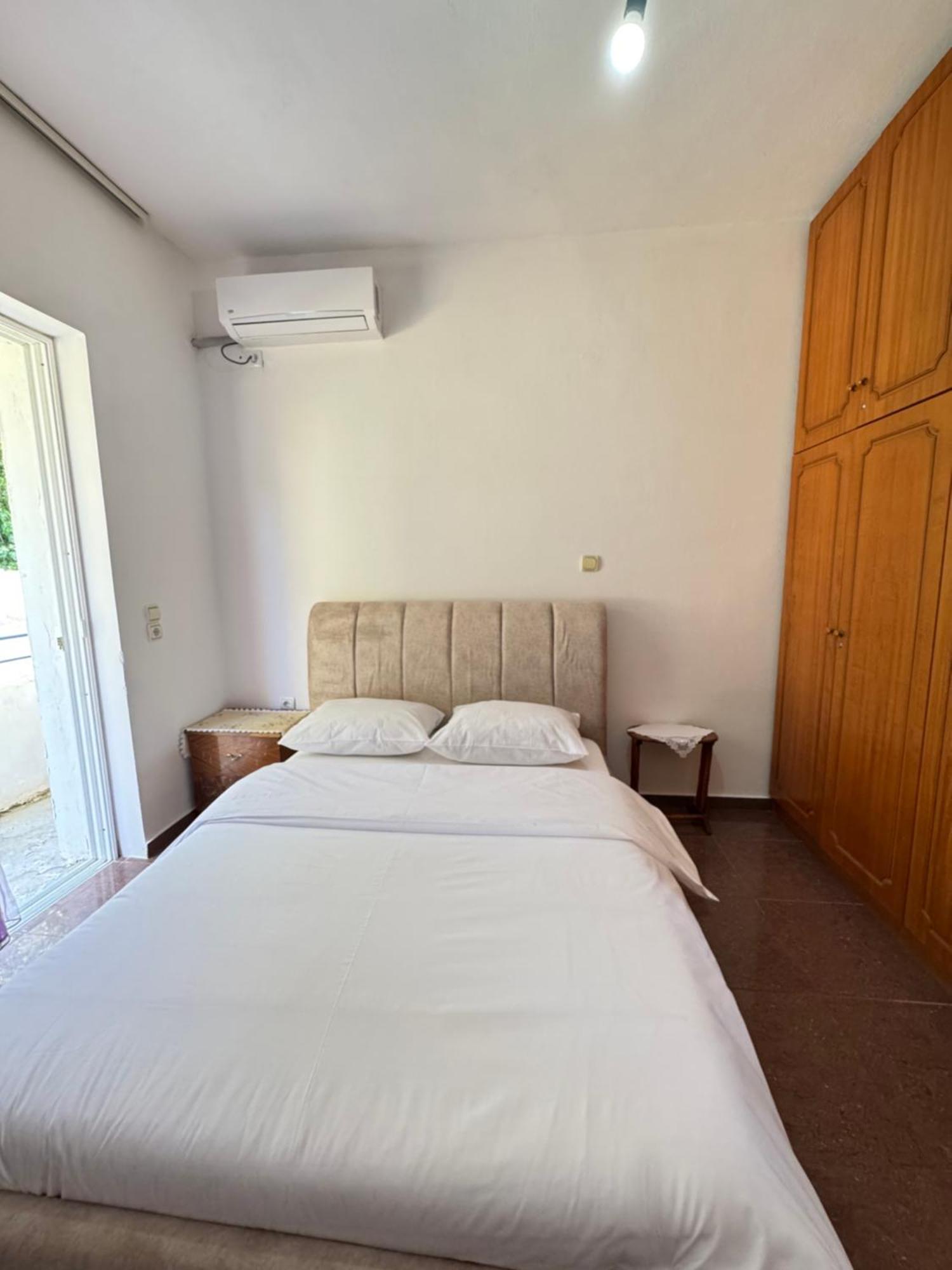 Beachfront Apartment Himarë Eksteriør billede
