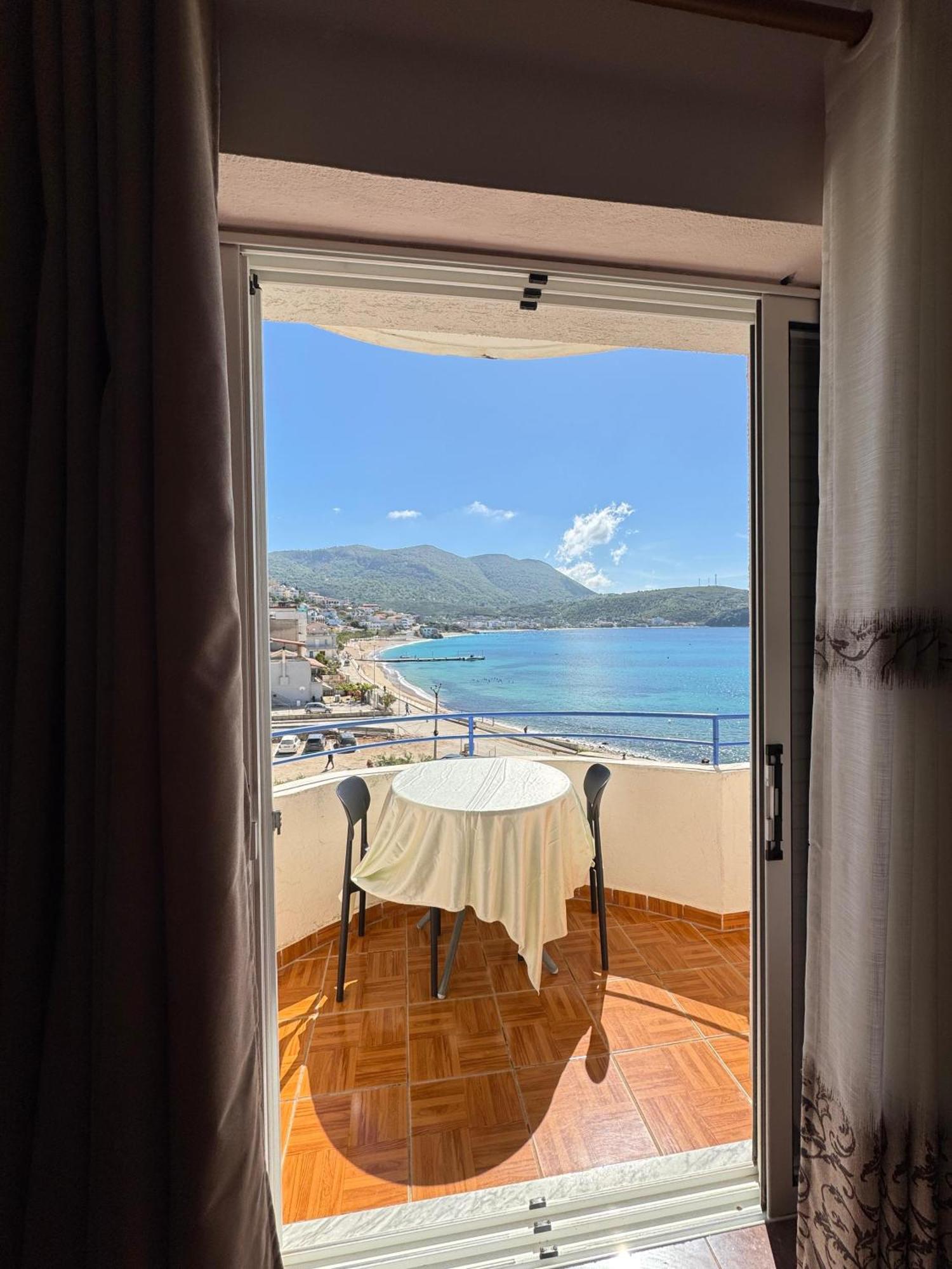 Beachfront Apartment Himarë Eksteriør billede