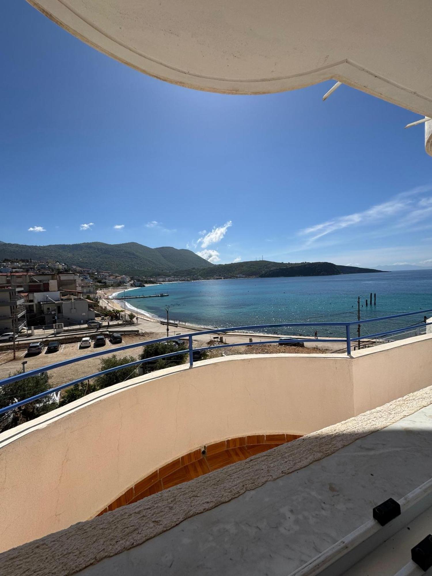 Beachfront Apartment Himarë Eksteriør billede